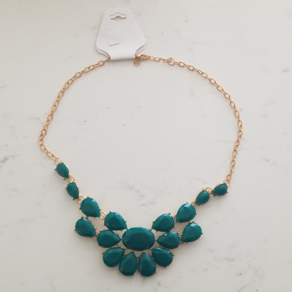 Green necklace - Picture 1 of 2